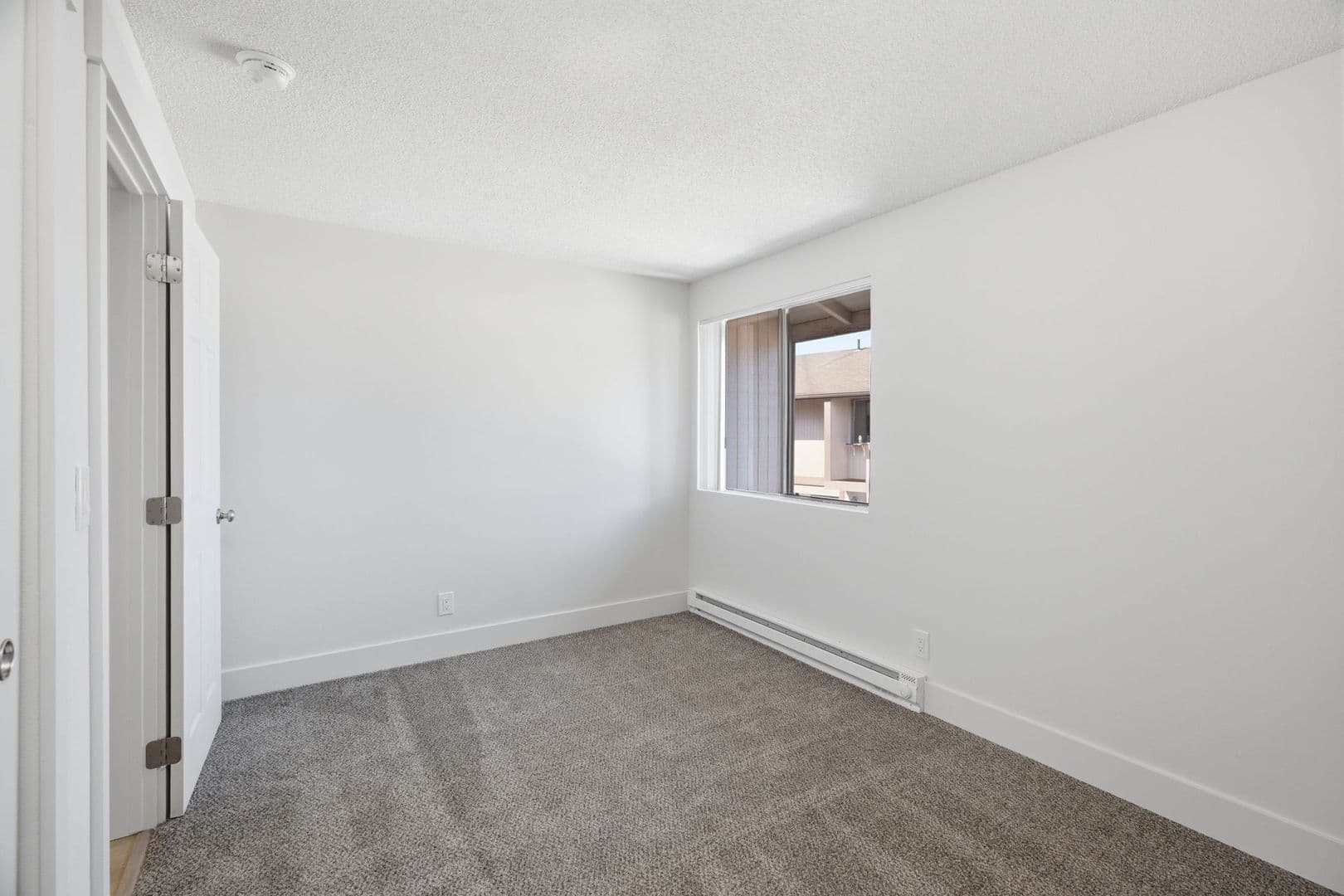 Salem Townhome: 190 Boone Road SE