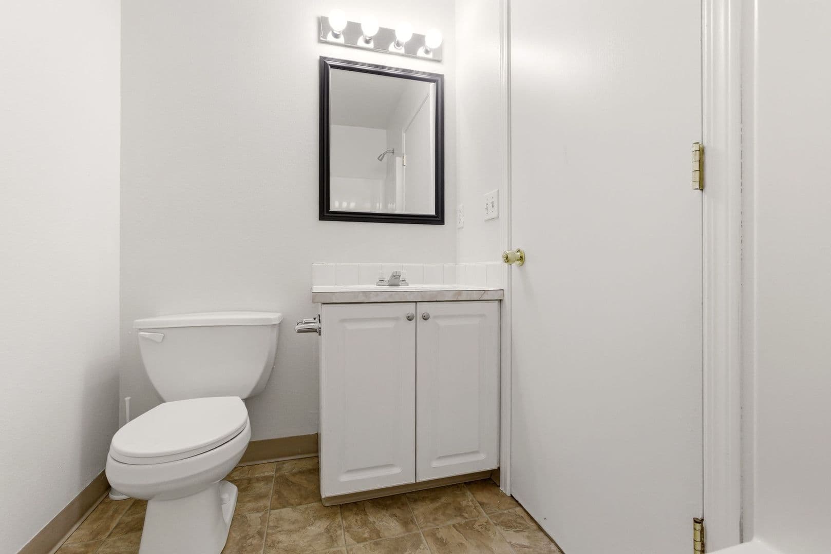 Portland Townhome: SE 157th Avenue