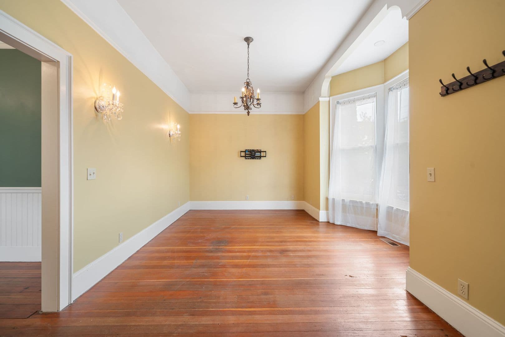 Portland House: 1945 NW Raleigh Street