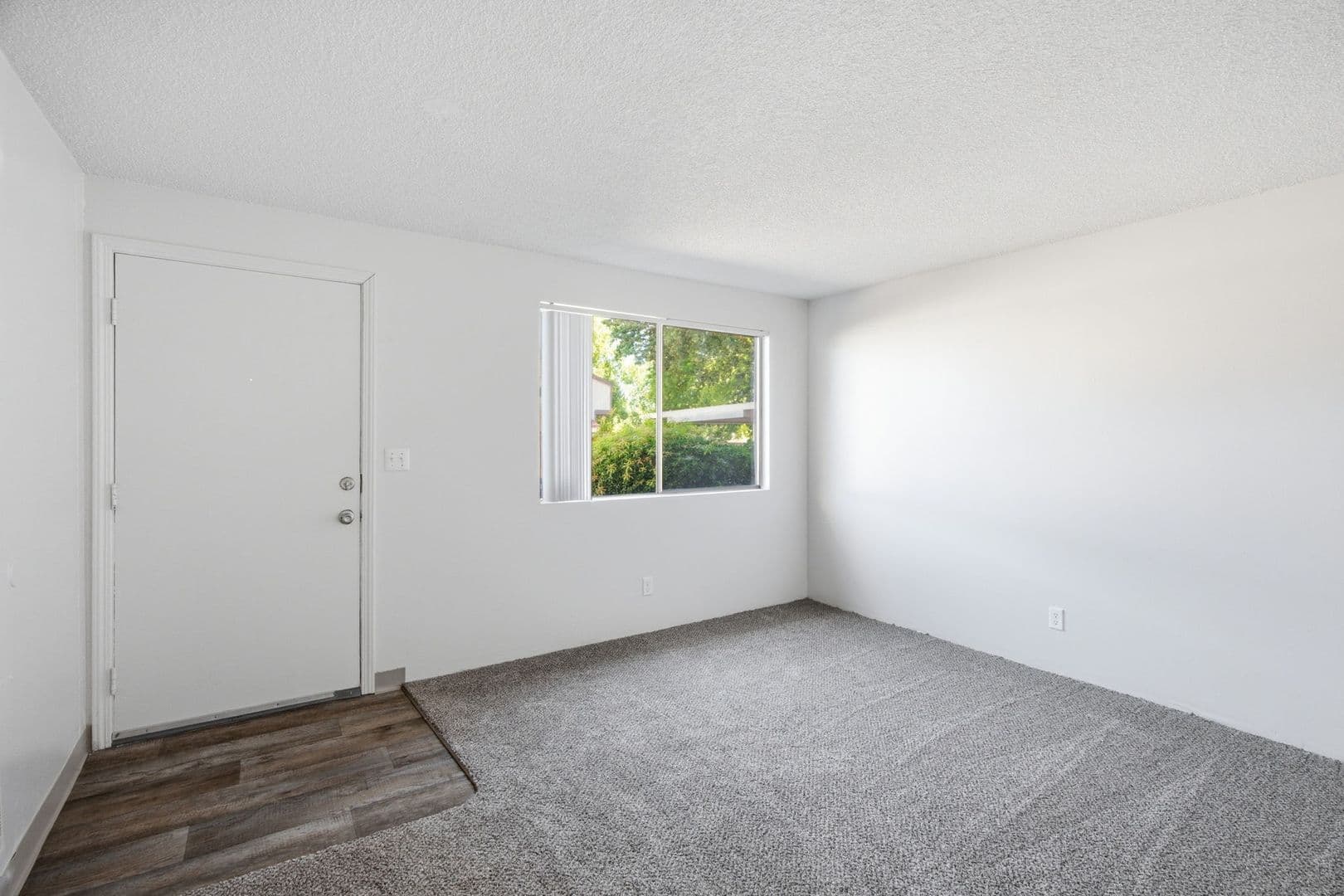 Salem Townhome: 190 Boone Road SE