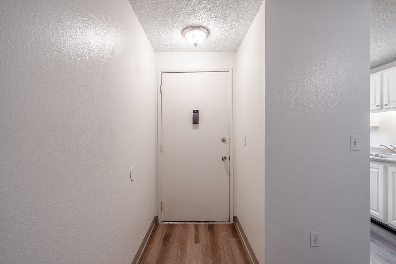 Portland Apartment: 8778 Columbia Blvd