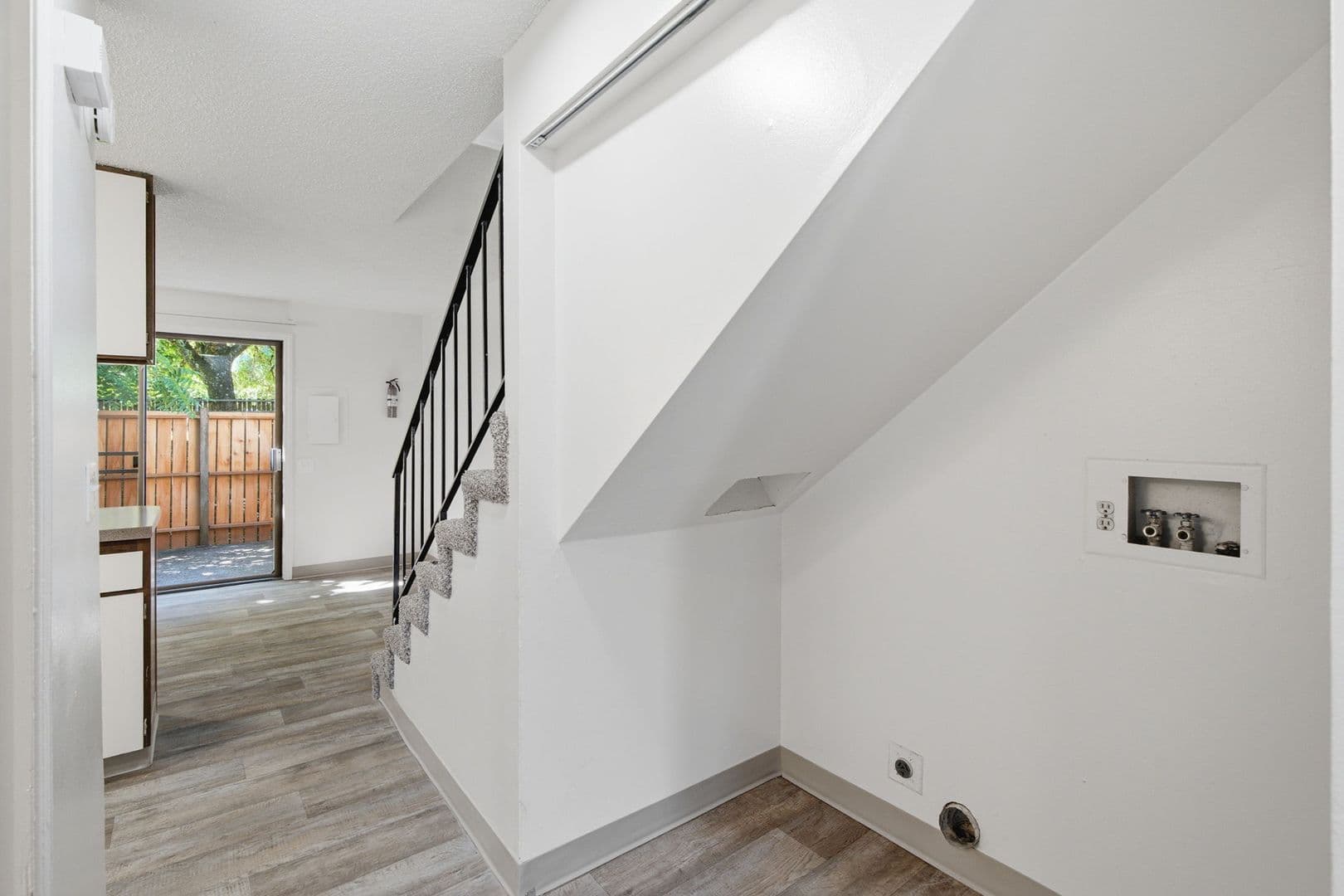 Salem Townhome: 190 Boone Road SE