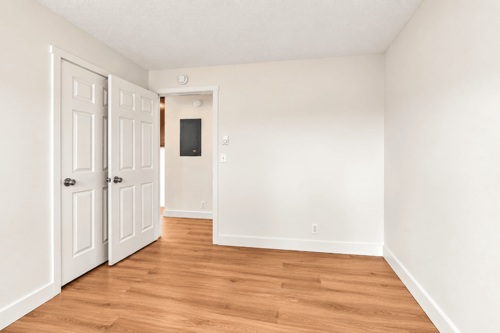 Forest Grove Apartment: 21st Place