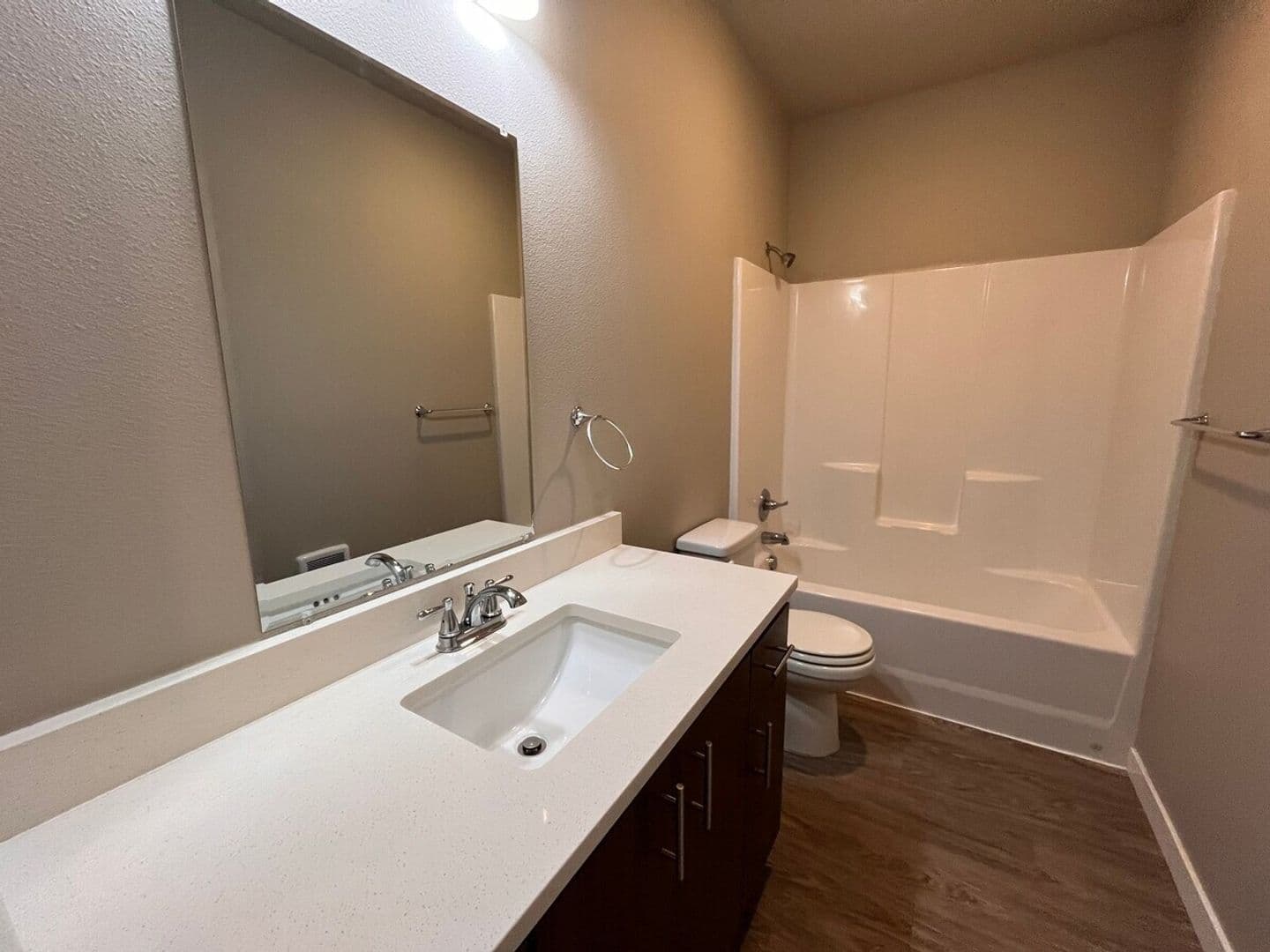 Portland Apartment: 6105 Southeast Cora Street