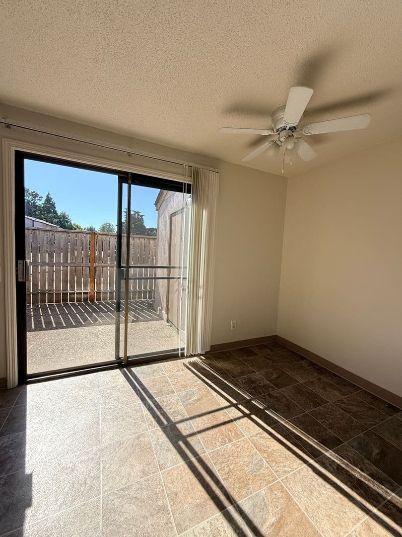 Salem Townhome: 190 Boone Road SE