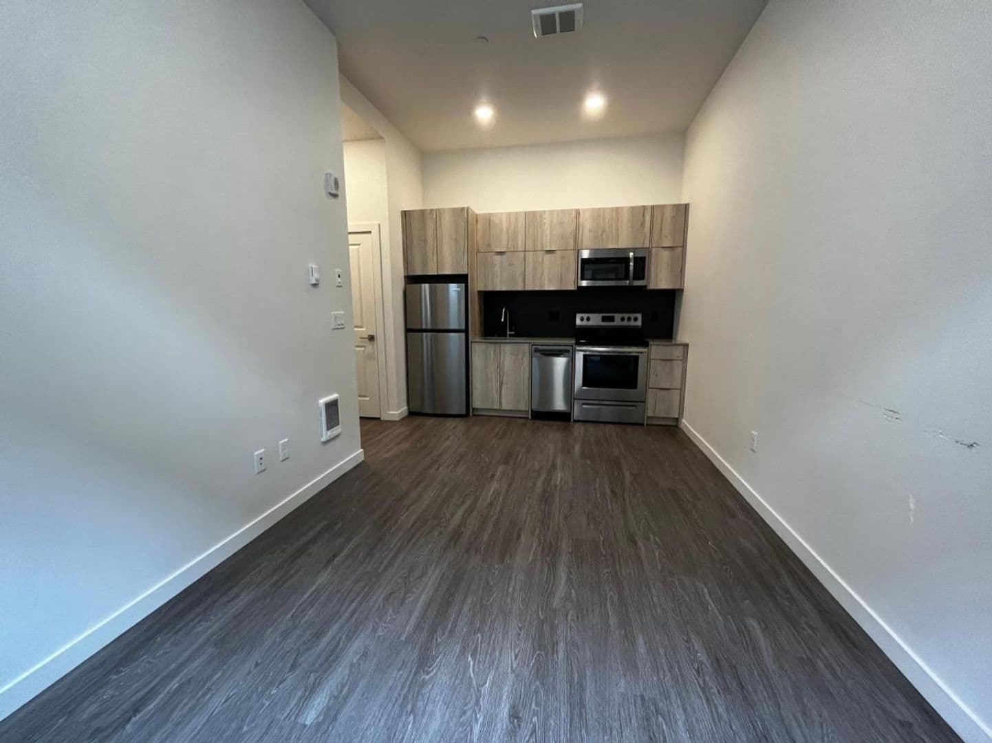 Portland Apartment: 1524 North Sumner Street