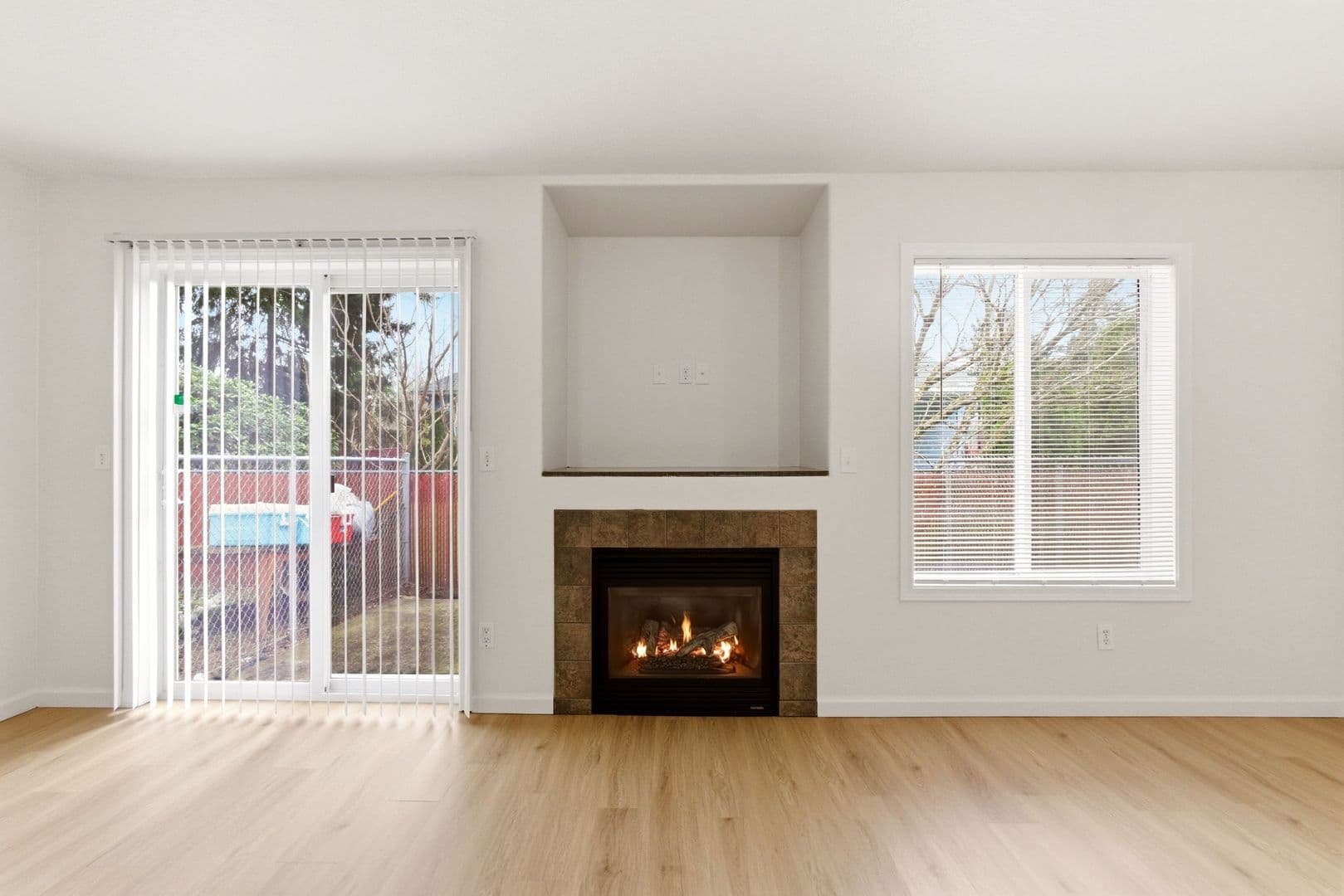 Portland Townhome: SE 157th Avenue