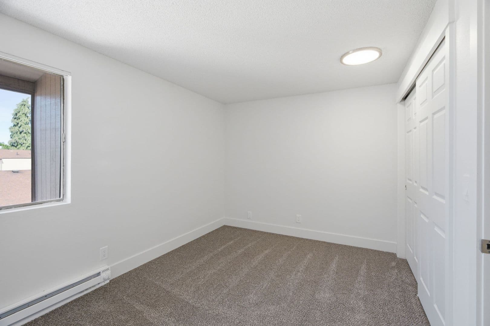 Salem Townhome: 190 Boone Road SE