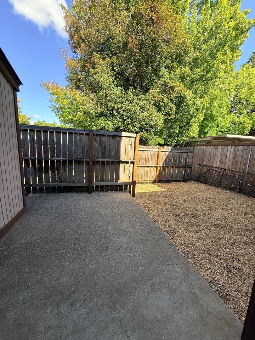 Salem Townhome: 190 Boone Road SE