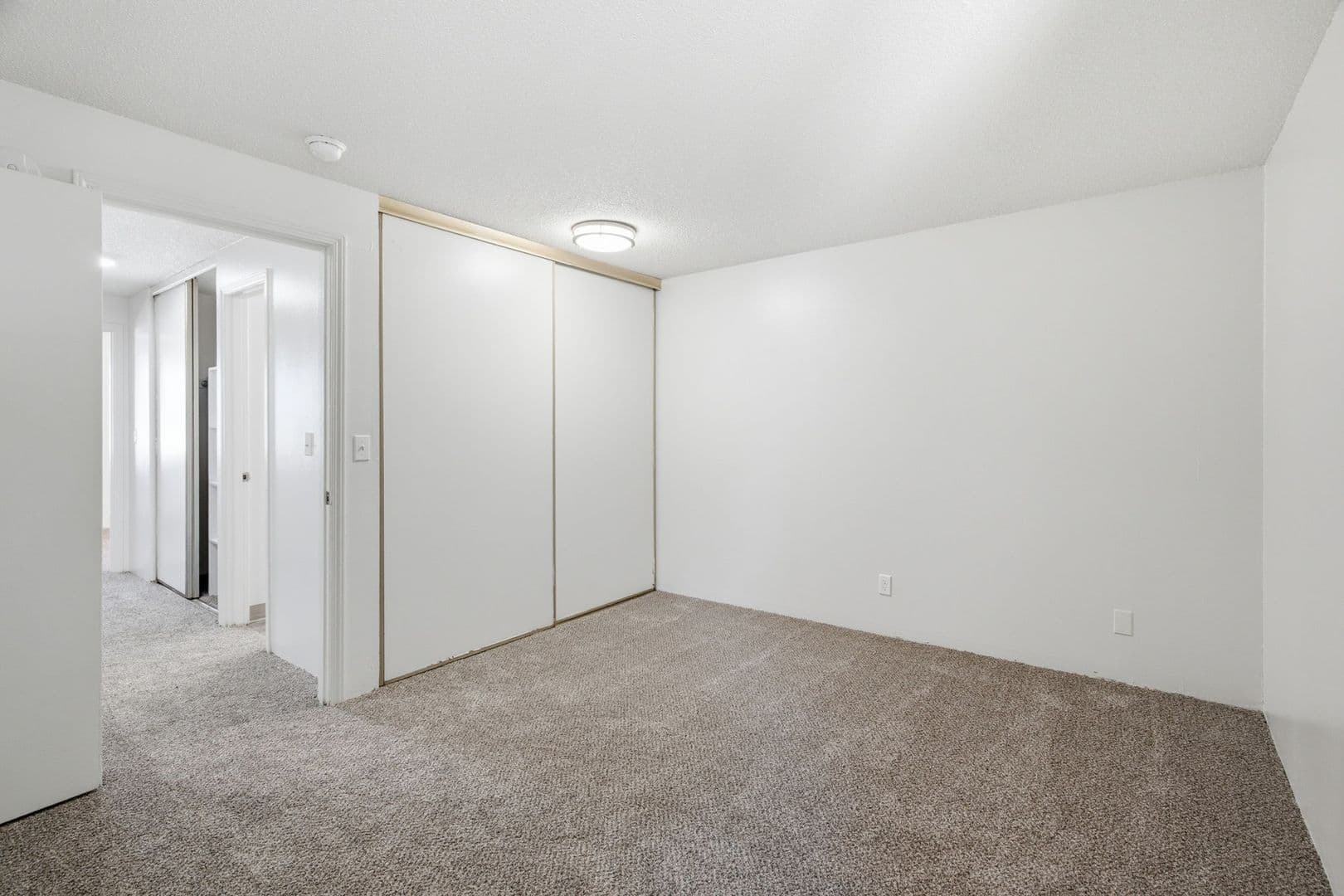 Salem Townhome: 190 Boone Road SE