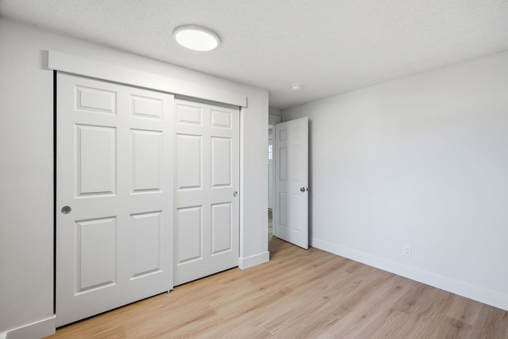 Salem Townhome: 190 Boone Road SE