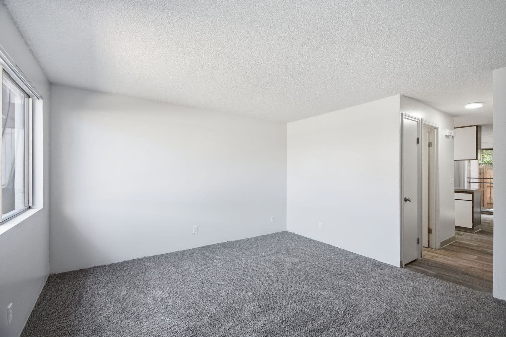 Salem Townhome: 190 Boone Road SE