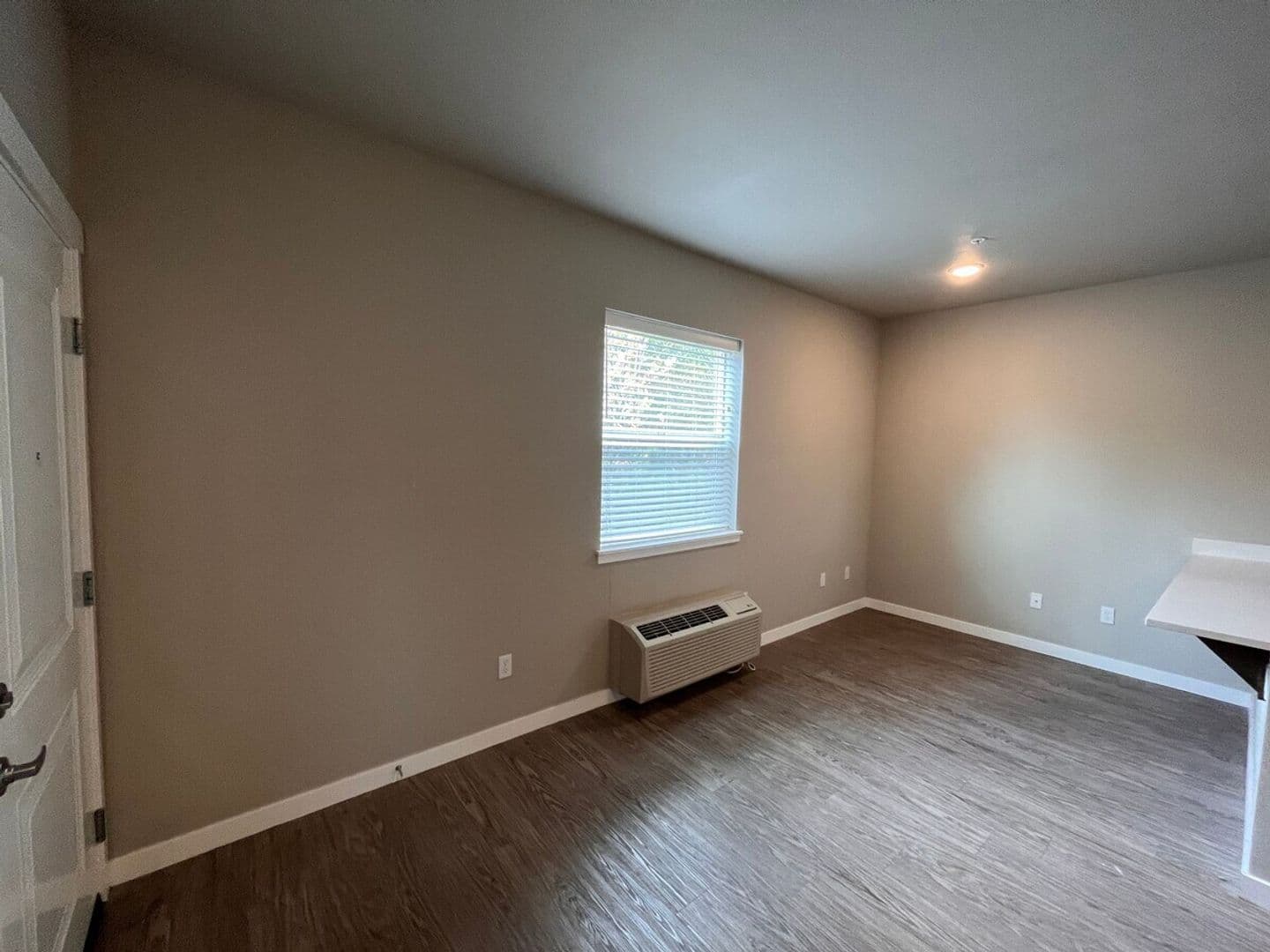 Portland Apartment: 6105 Southeast Cora Street
