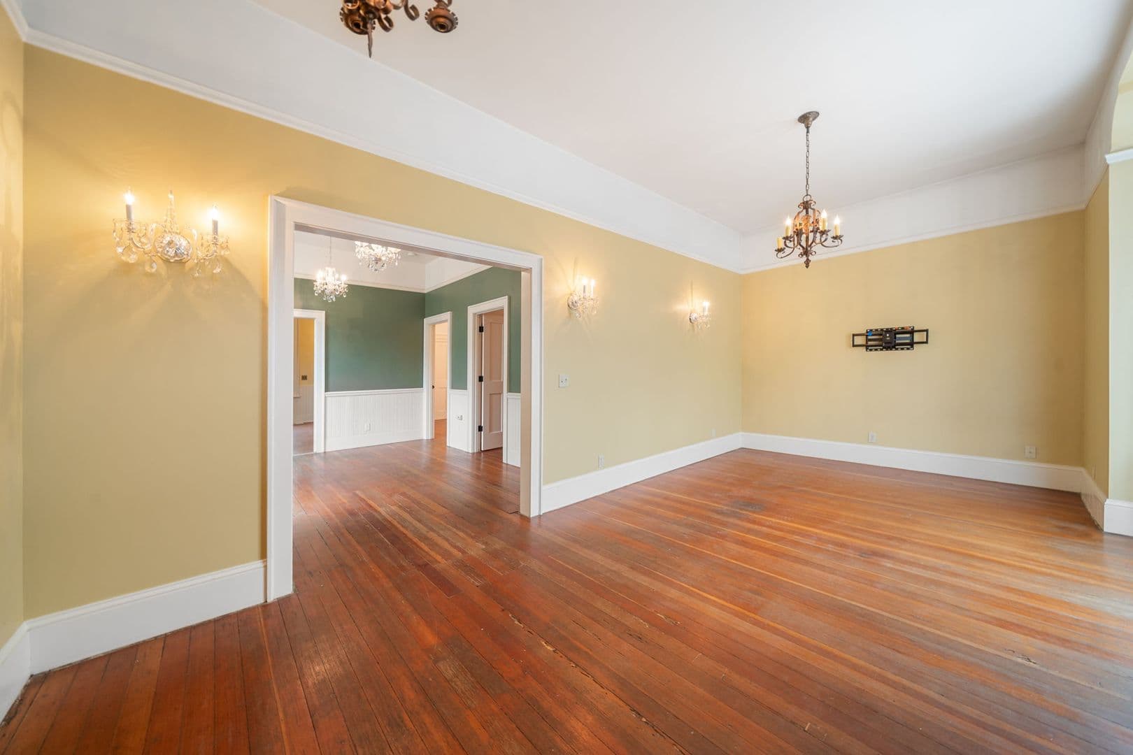 Portland House: 1945 NW Raleigh Street