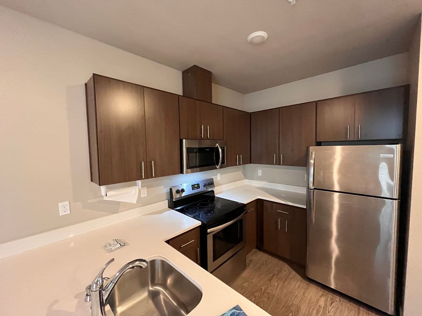 Portland Apartment: 6105 Southeast Cora Street