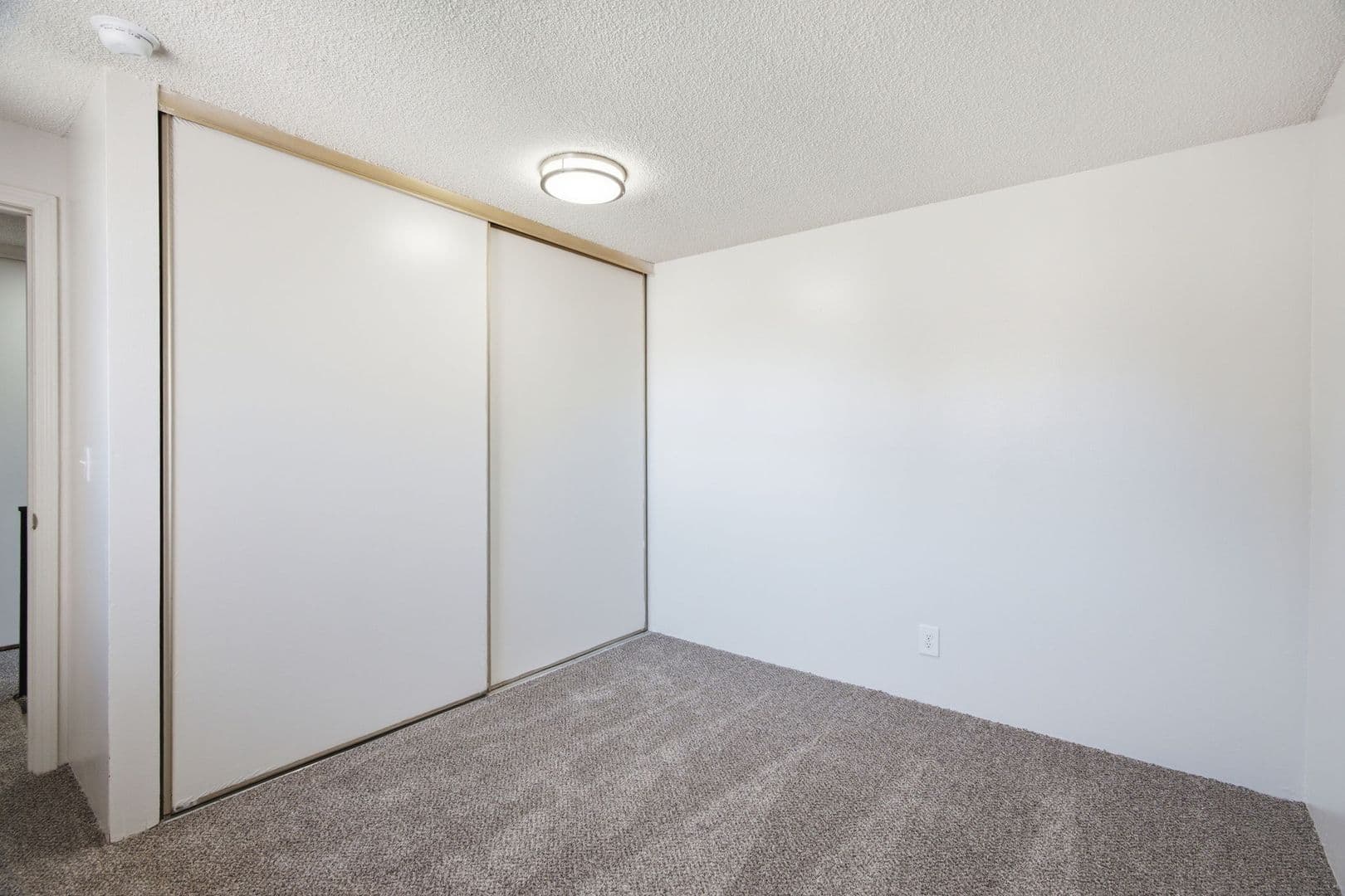 Salem Townhome: 190 Boone Road SE