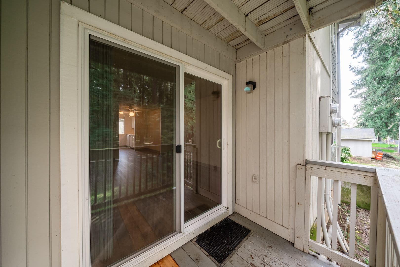 Portland Apartment: 8778 Columbia Blvd