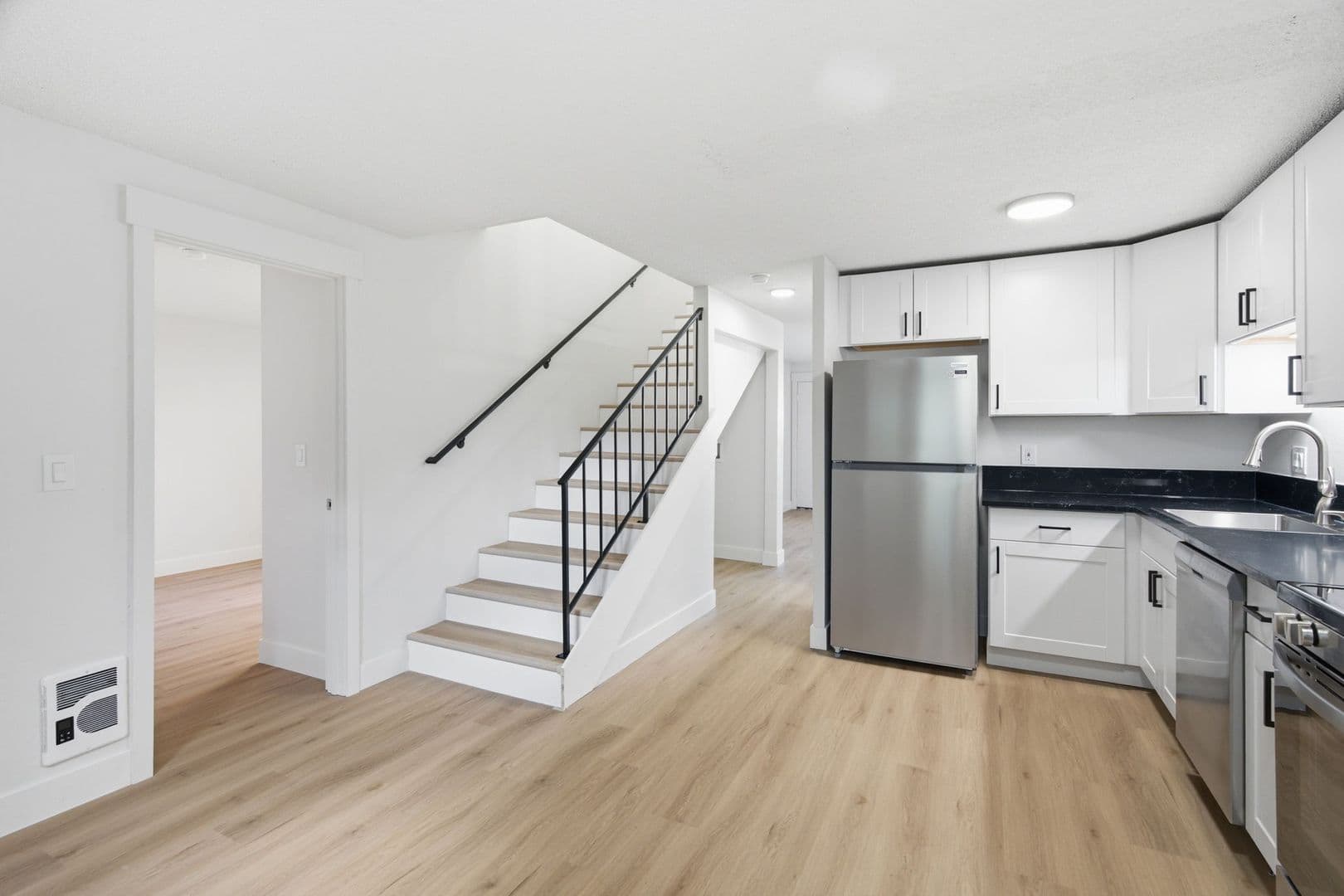 Salem Townhome: 190 Boone Road SE