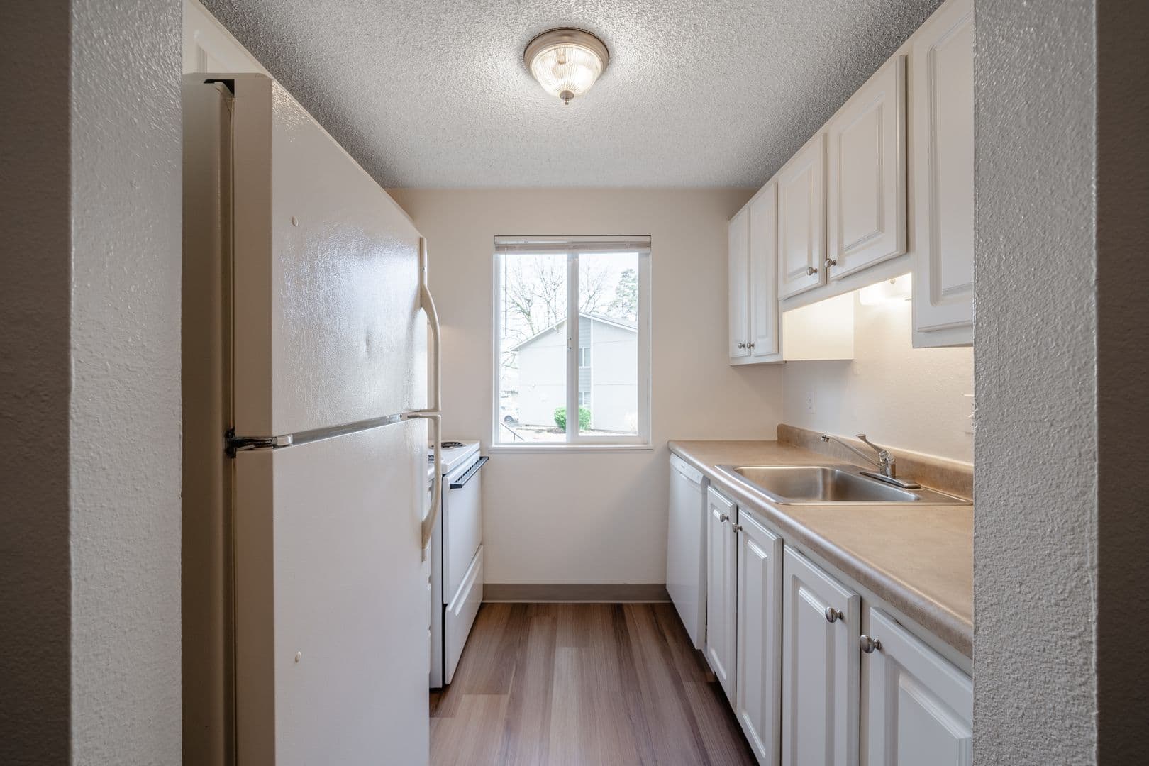 Portland Apartment: 8778 Columbia Blvd