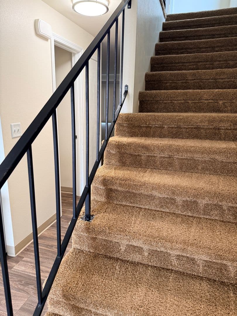 Salem Townhome: 190 Boone Road SE