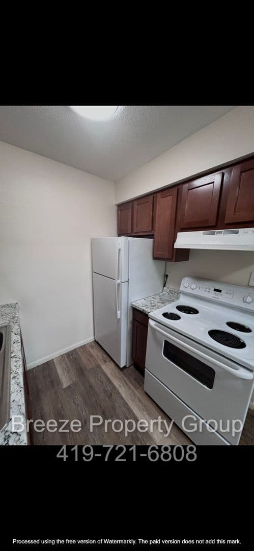 Toledo Apartment: 5339 Secor