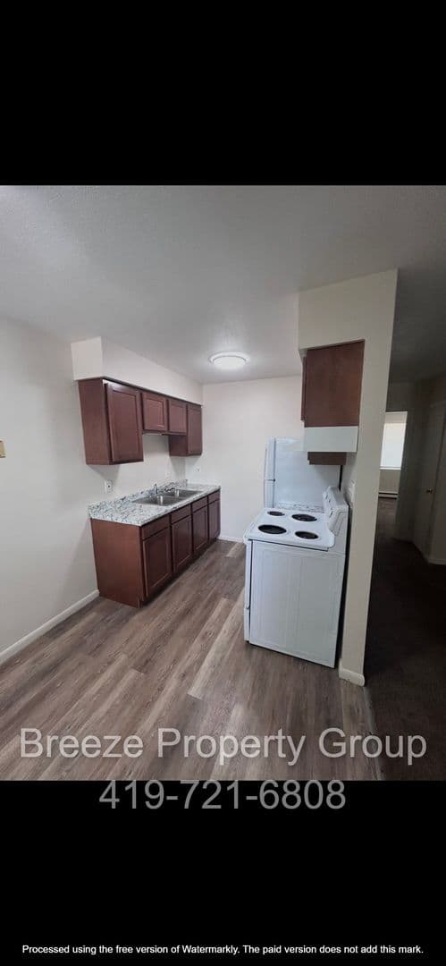 Toledo Apartment: 5339 Secor