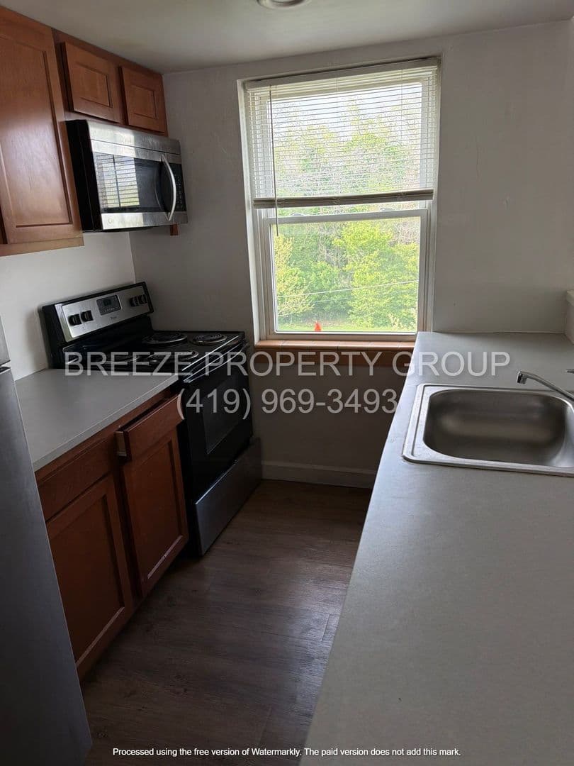Toledo Apartment: 1945 Ottawa Dr