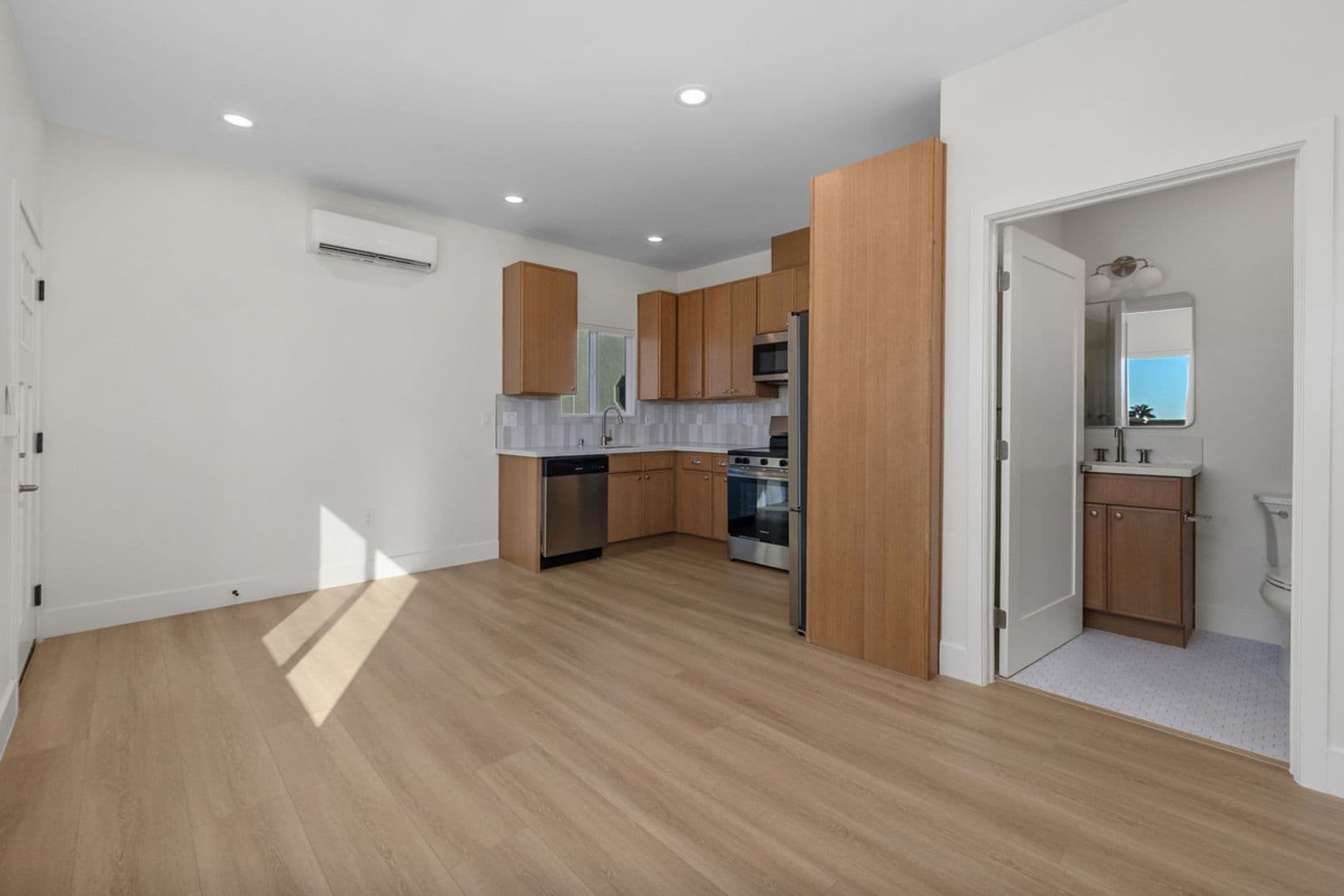 San Diego Apartment: 4785 Bermuda Avenue