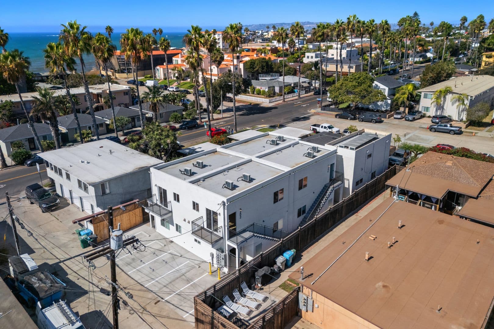 San Diego Apartment: 4785 Bermuda Avenue
