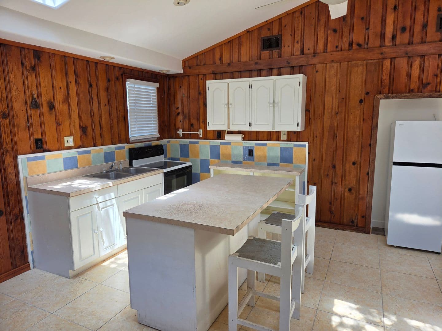 Gulfport House: 5023 27th Avenue South