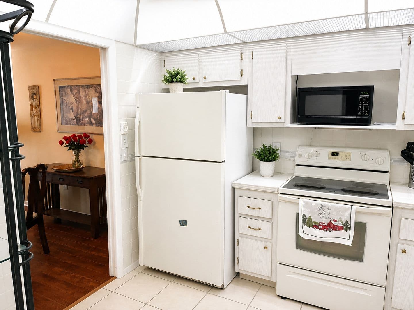 Saint Petersburg House: 4575 Cove Cir Apt 506