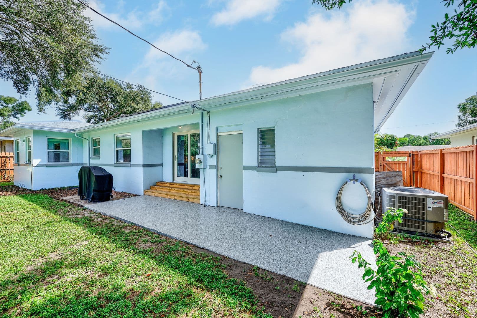 Clearwater House: 100 N Arcturas Ave