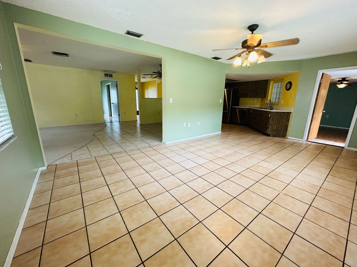 Palm Harbor House: 2361 Orangeside Rd