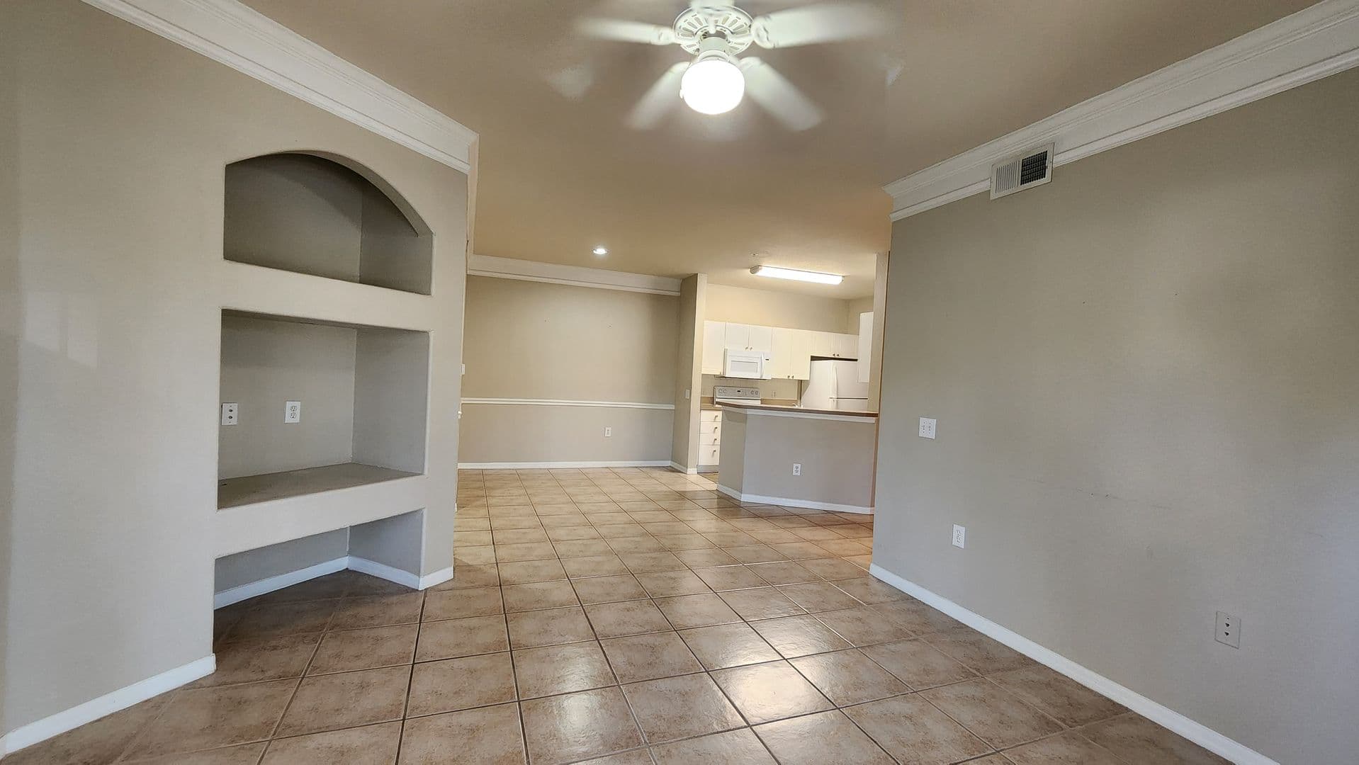 Sarasota House: 5134 Northridge Rd, #203