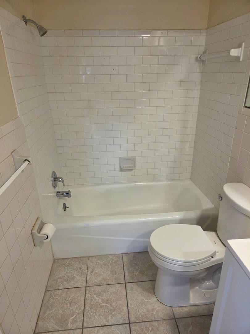 Clearwater Apartment: 2099 Kings Hwy