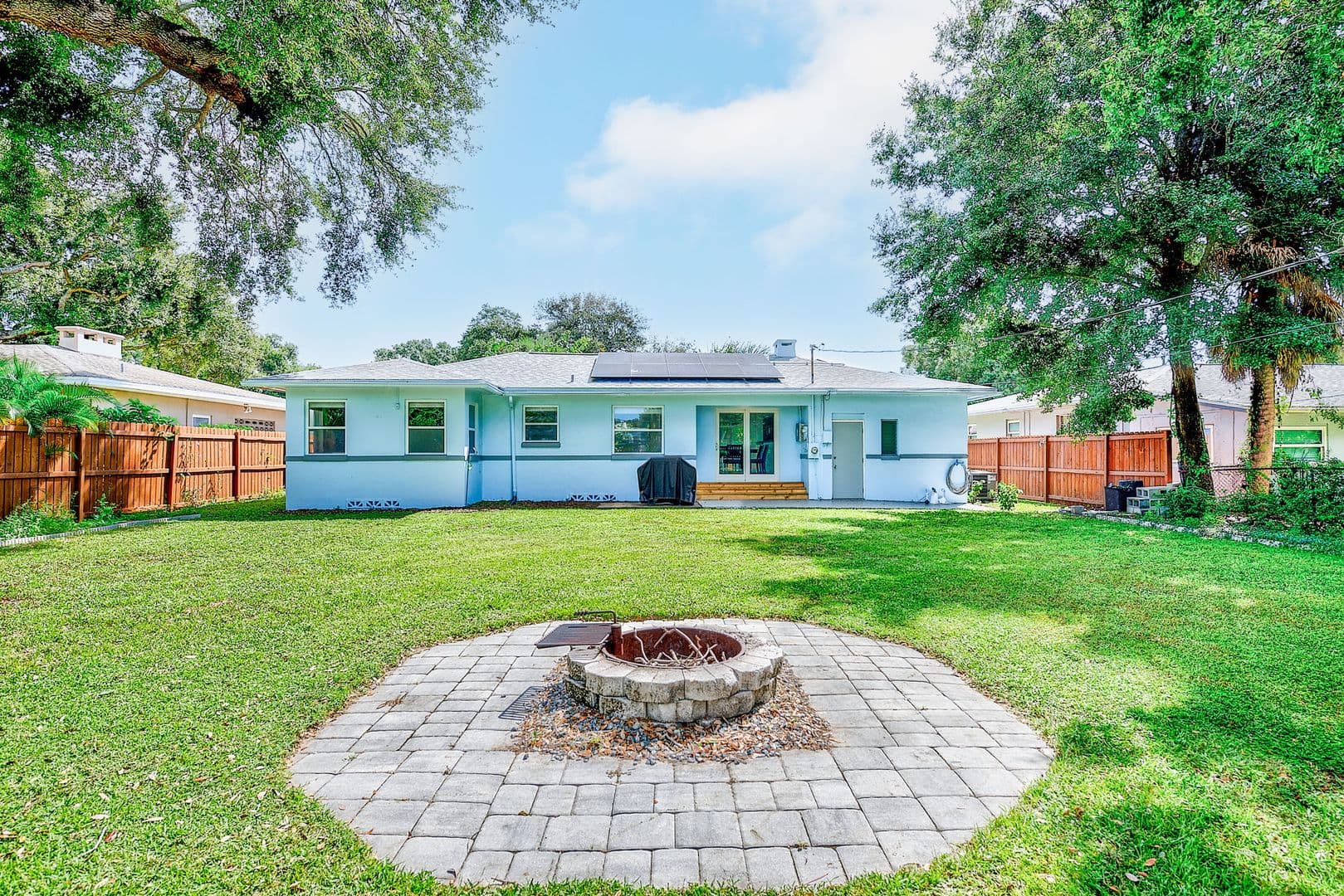 Clearwater House: 100 N Arcturas Ave