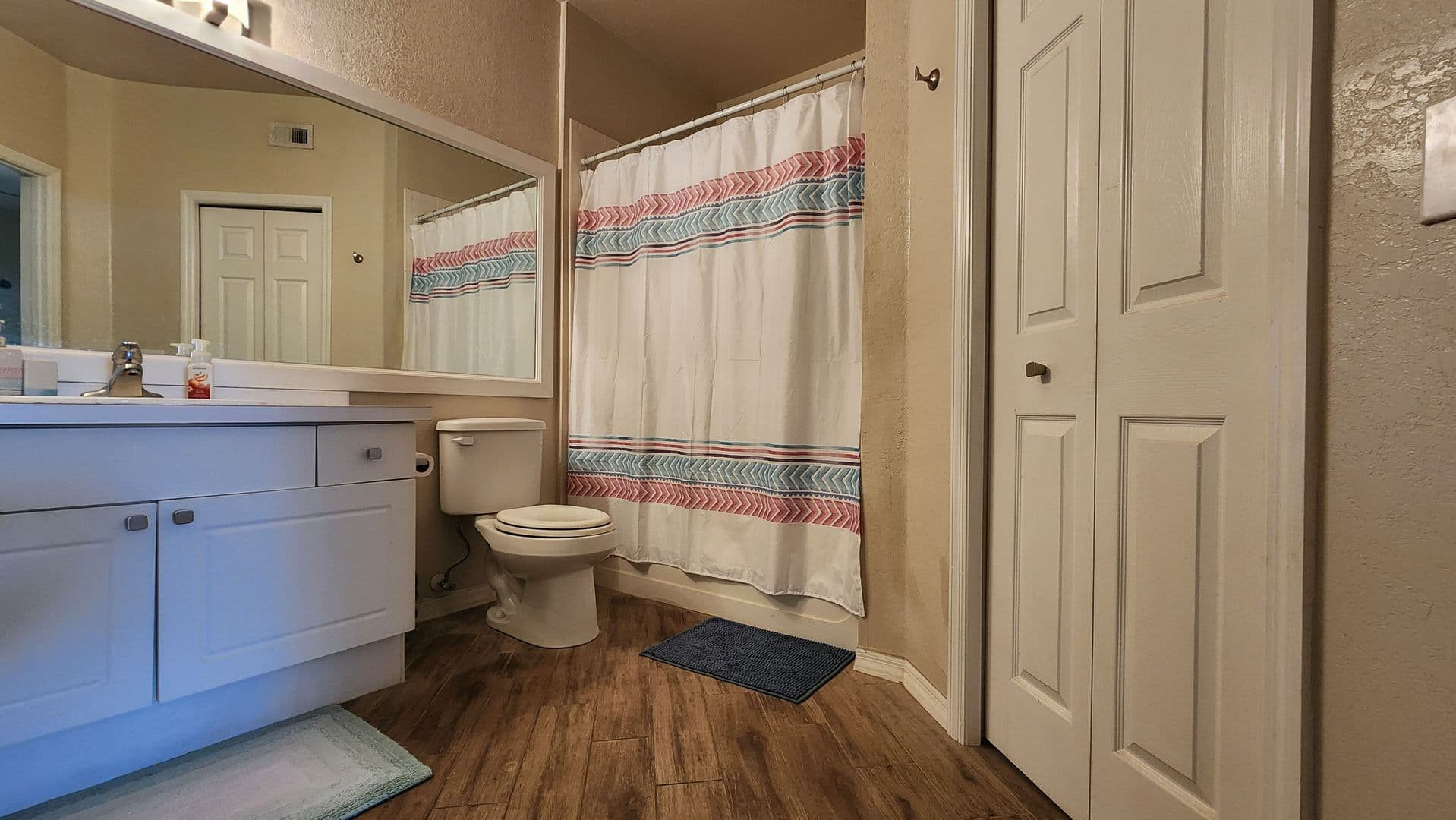 Sarasota House: 5134 Northridge Rd, #203