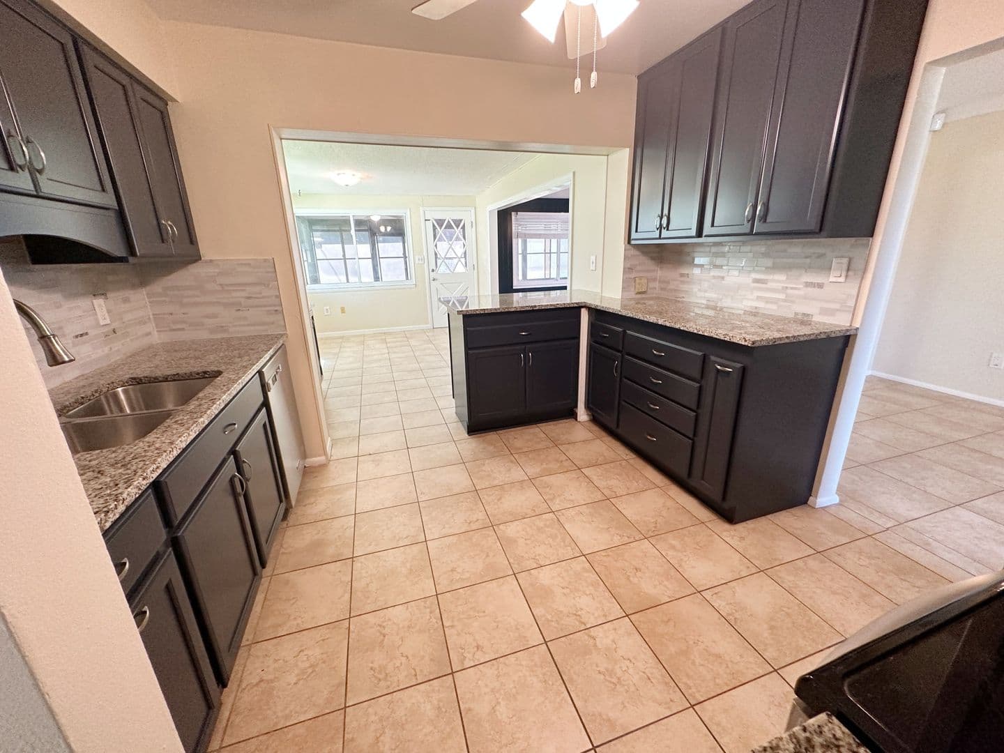St Petersburg House: 1770 63rd Ave N,