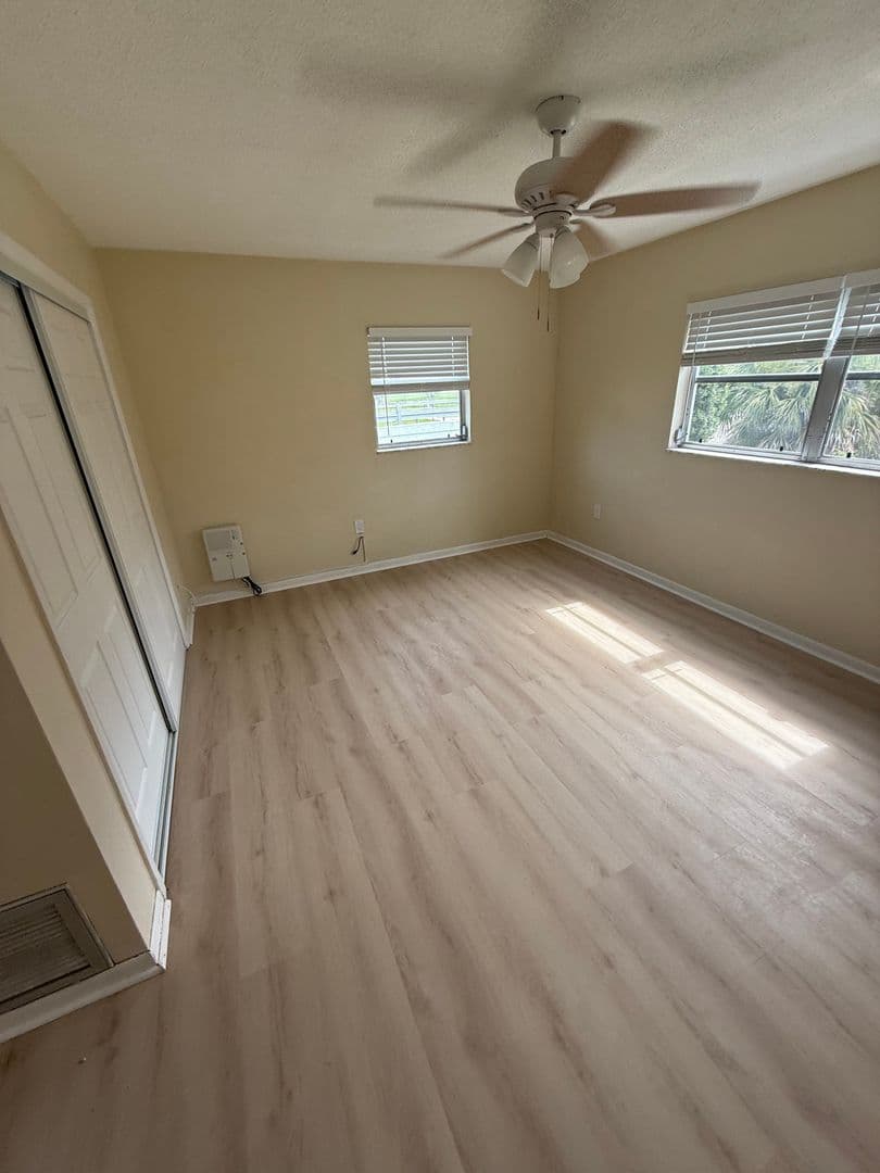 Clearwater Apartment: 2099 Kings Hwy