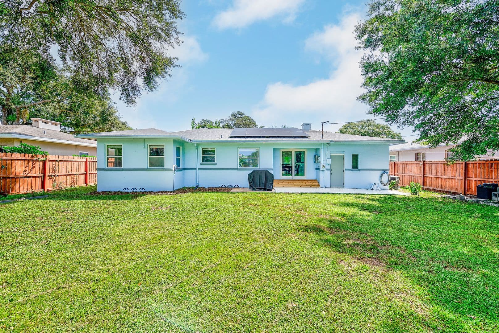 Clearwater House: 100 N Arcturas Ave