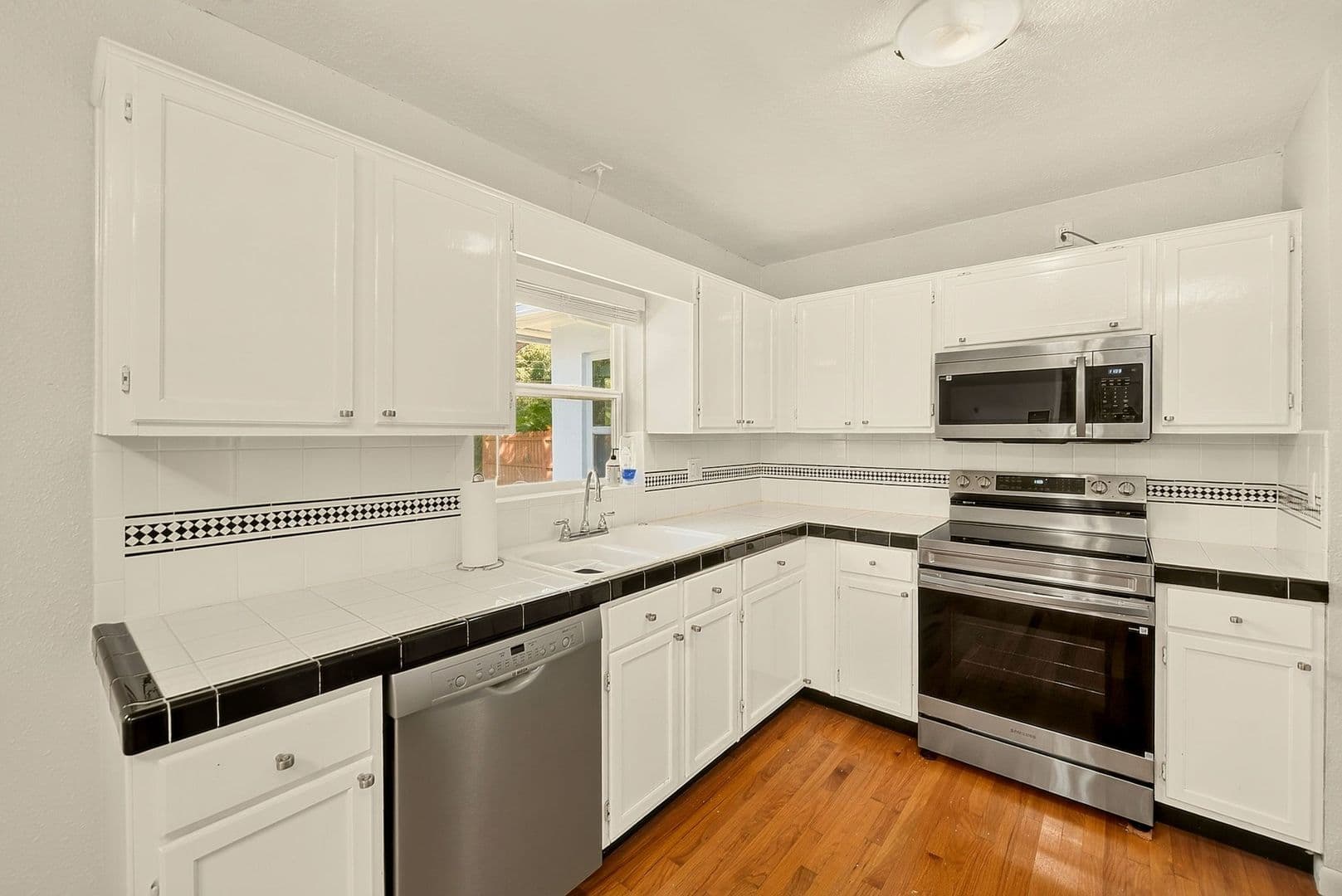 Clearwater House: 100 N Arcturas Ave