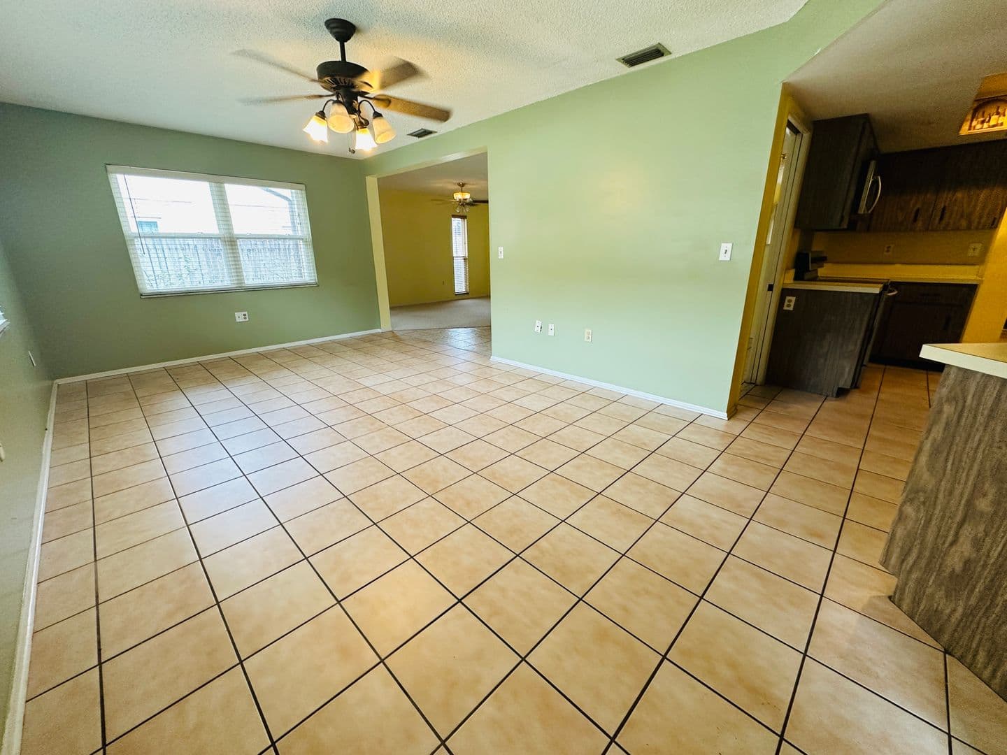Palm Harbor House: 2361 Orangeside Rd