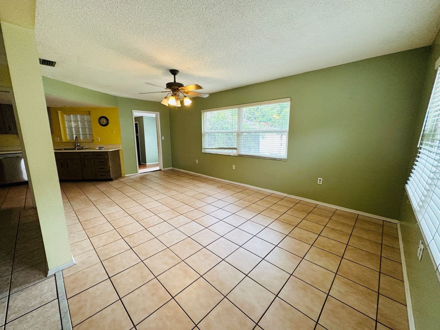 Palm Harbor House: 2361 Orangeside Rd