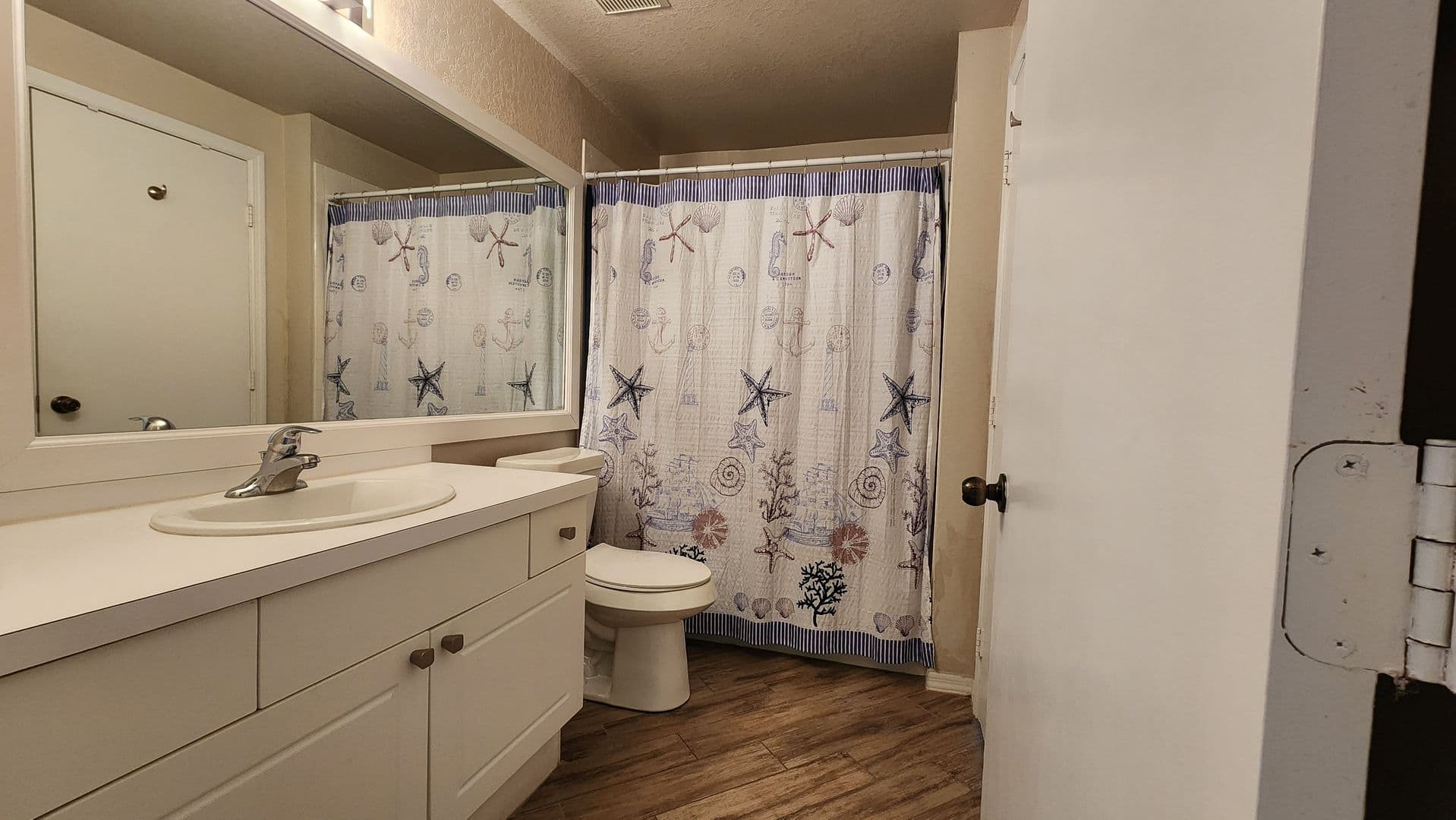 Sarasota House: 5134 Northridge Rd, #203