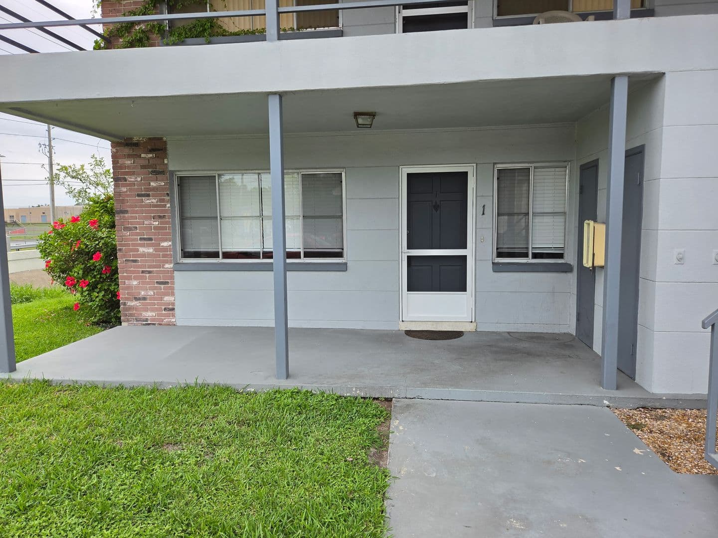 Clearwater Apartment: 2099 Kings Hwy