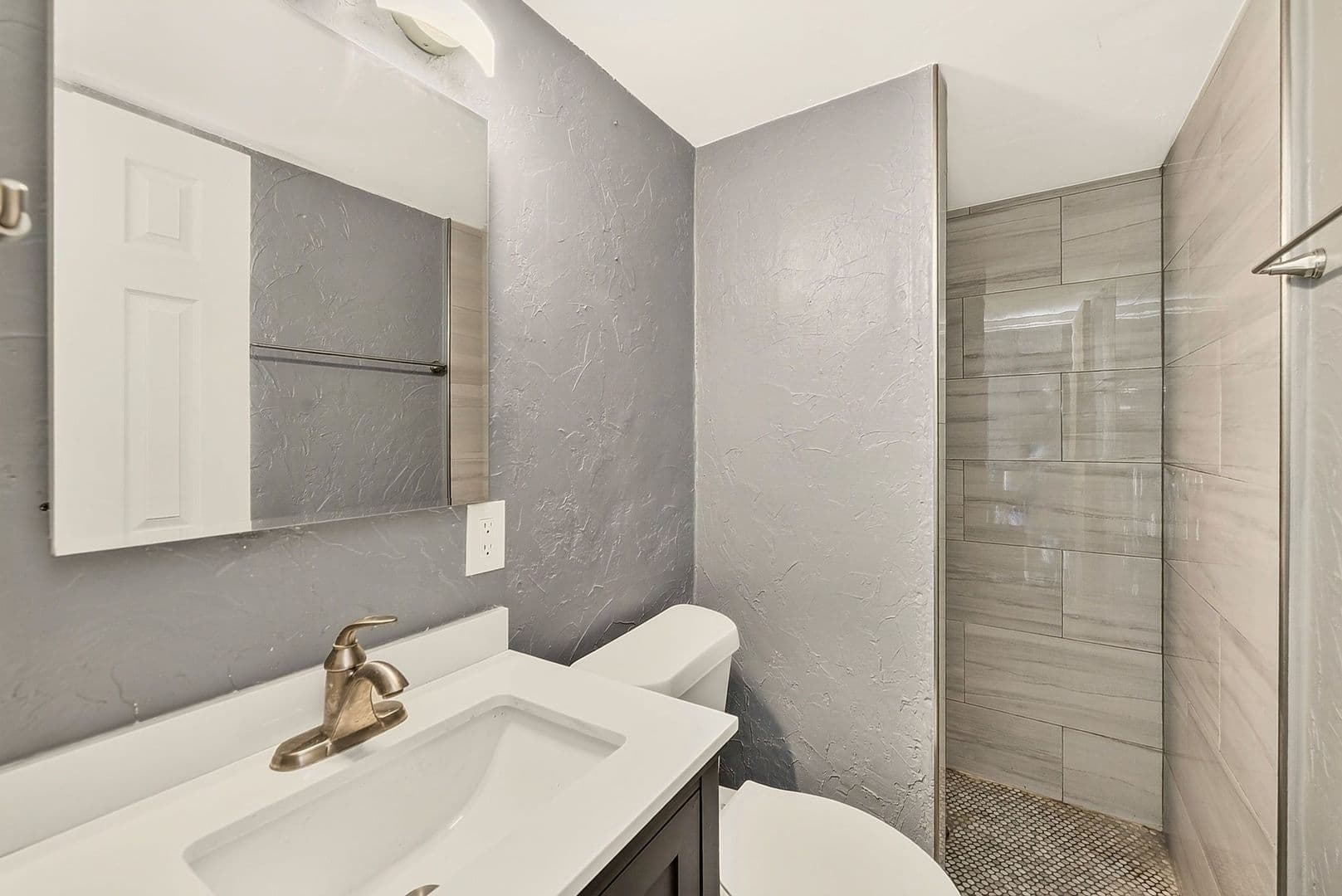 Clearwater House: 100 N Arcturas Ave