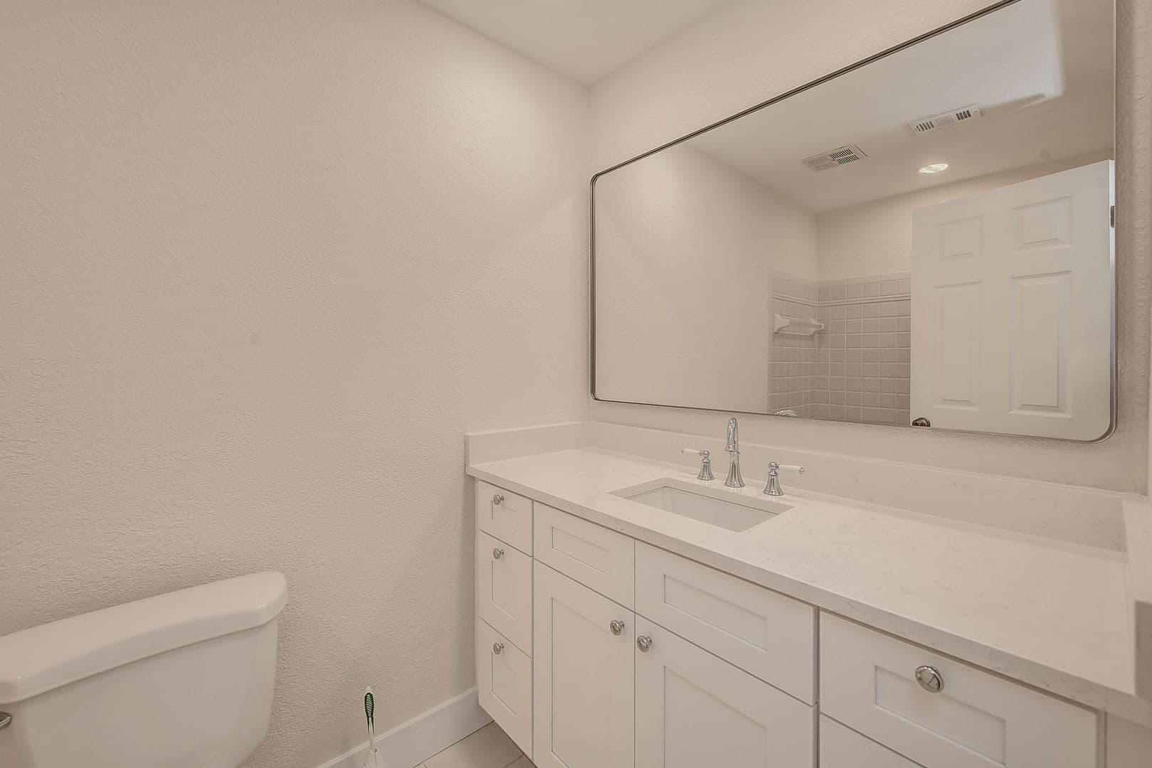 Largo House: 13331 Hacienda Dr