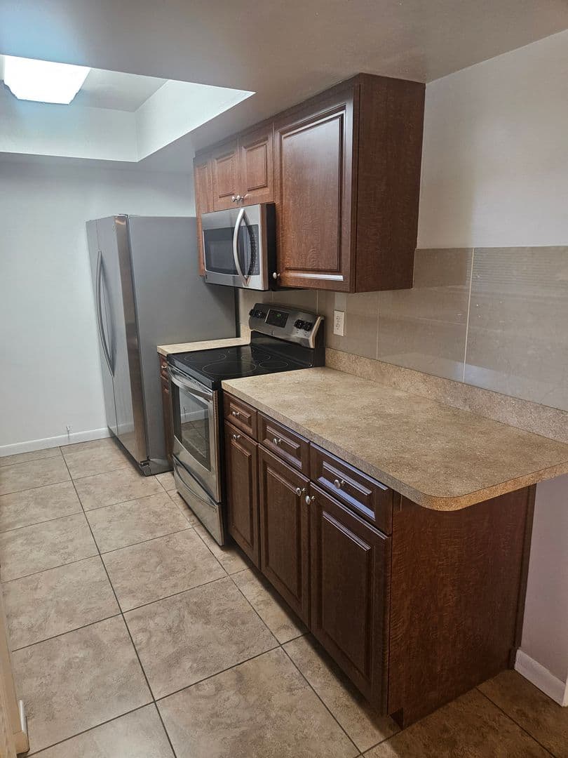 Clearwater House: 1845 S Highland Avenue
