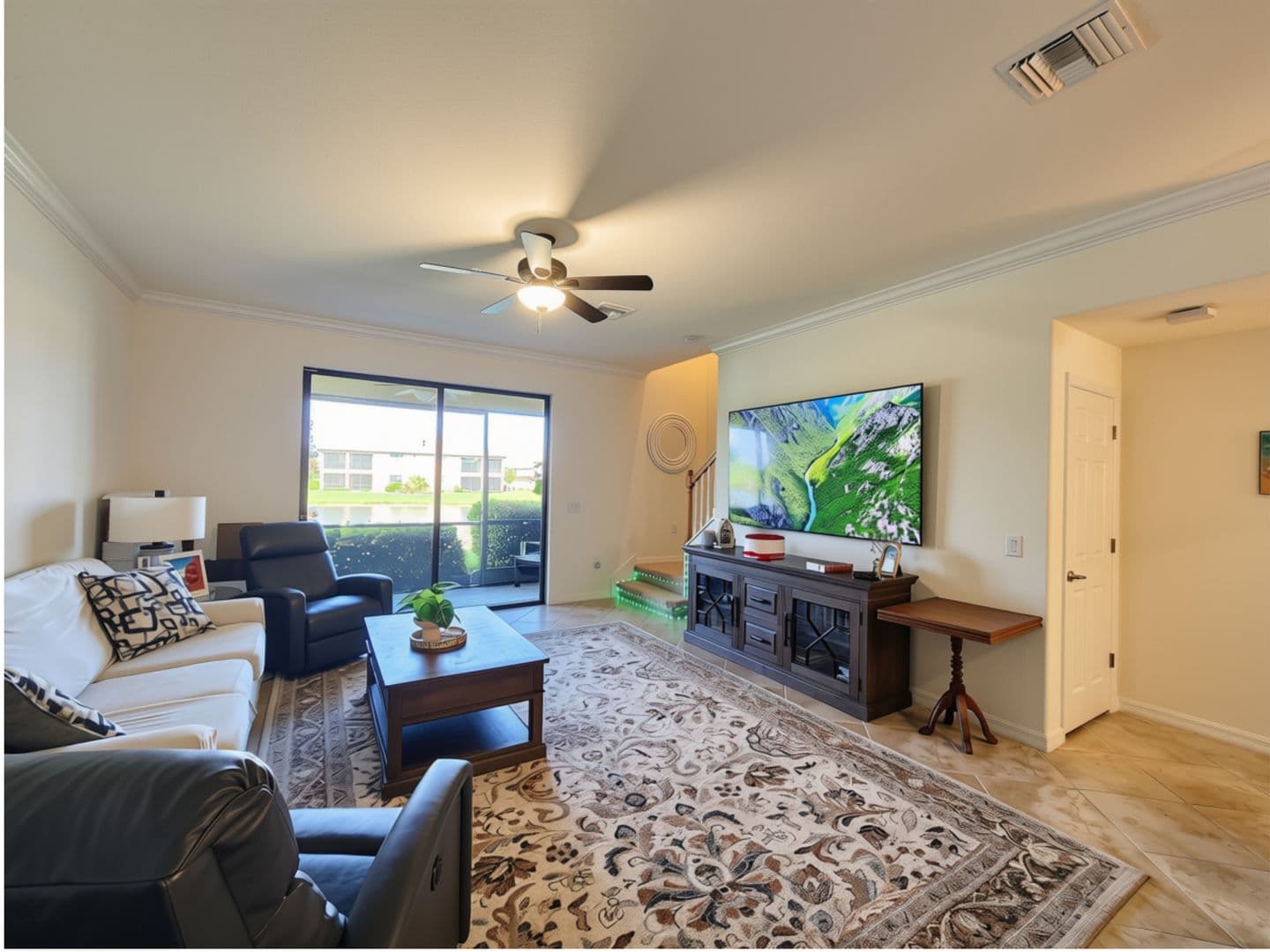 Venice House: 20252 Lagente Cir