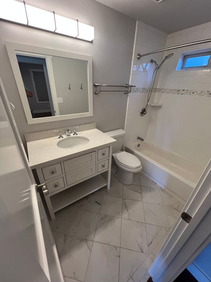 Walnut Creek Apartment: 1963 Trinity Ave